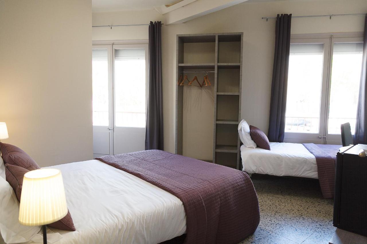 Hostal Fonda Montserrat Cambrils Dış mekan fotoğraf